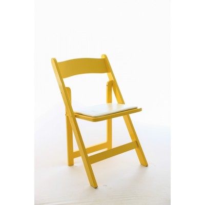 Cadeira white amarela na região do Leblon
